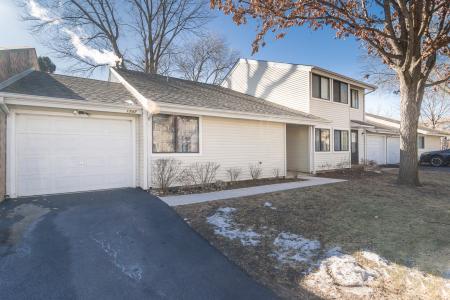 1747 E Canterbury Lane , 1747, Palatine, Illinois 60074, USA