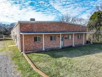 2415 N Preston Street, Ennis, Texas 75119, Estados Unidos