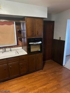 187 Oak Tree Ave, South Plainfield Boro, NJ 07080-4406, USA