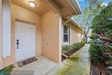 243 Coral Trace Ln, Delray Beach, Florida 33445, USA