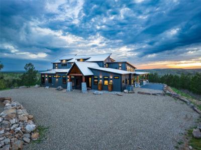 561 Woodland Bluff Trail, Other, Oklahoma 74728, USA