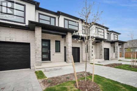 2700 BUROAK DRIVE, London North (north S), 安大略省 N6G 5B6, 加拿大