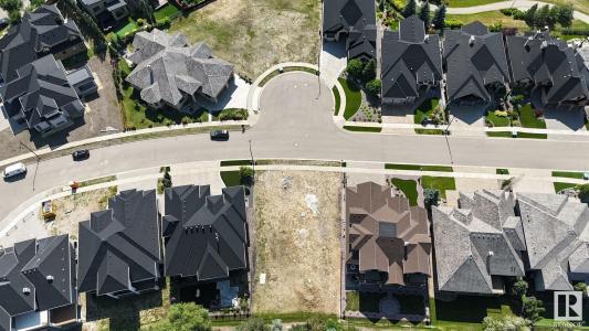 2795 WHEATON DRIVE NW, Edmonton, Alberta T6W 2M6, CANADÁ