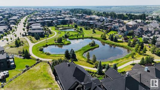 2795 WHEATON DRIVE NW, Edmonton, Alberta T6W 2M6, CANADÁ