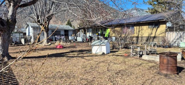 725 2ND AVE AVENUE, Keremeos, Columbia Britannica V0X 1N2, Canada