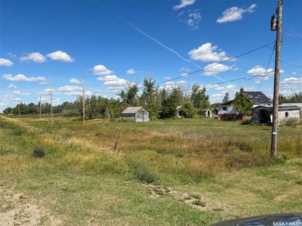 102 HIGHWAY, Simpson, Saskatchewan S0G 4M0, Canadá
