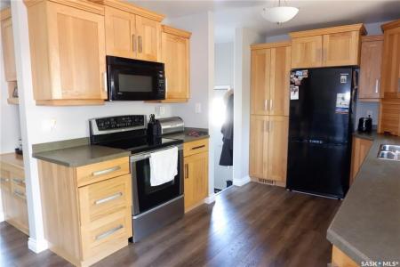 101 EMPIRE PLACE, Assiniboia, Saskatchewan S0H 0B0, Canada