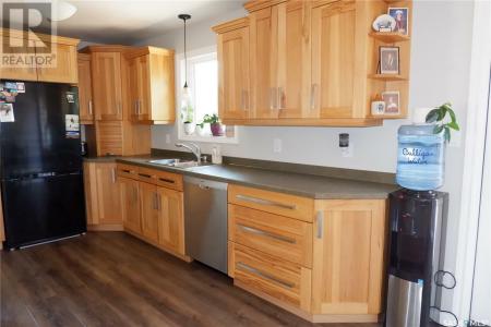 101 EMPIRE PLACE, Assiniboia, Saskatchewan S0H 0B0, Canada