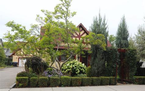 1912 ABBOTT STREET, Kelowna, Britanya Kolombiyası V1Y 1B7, Kanada