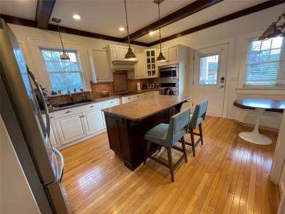 1912 ABBOTT STREET, Kelowna, Britanya Kolombiyası V1Y 1B7, Kanada