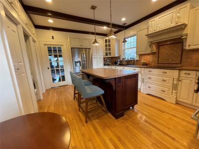 1912 ABBOTT STREET, Kelowna, Britanya Kolombiyası V1Y 1B7, Kanada