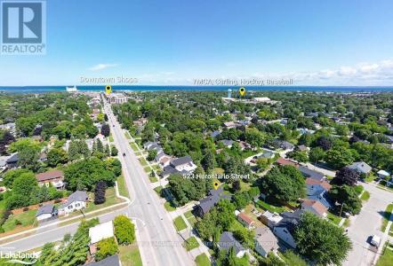523 HURONTARIO STREET, Collingwood, 온타리오주 L9Y 2N2, 캐나다