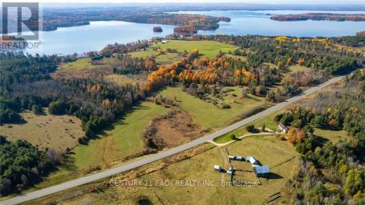 330 ISLAND VIEW DRIVE, North Algona Wilberforce, Ontario K0J 1X0, CANADÁ