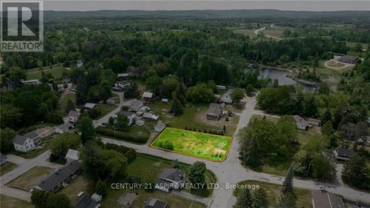 21 BOLAND STREET, Killaloe, Hagarty And Richards, Ontario K0J 2A0, Canadá