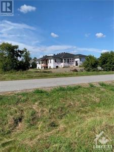 656 CARACARA DRIVE, Ottawa, Ontario K4M 0A1, Canadá