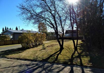 609 3 AVENUE NW, Slave Lake, Alberta T0G 2A1, Canada