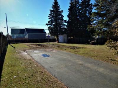 609 3 AVENUE NW, Slave Lake, Alberta T0G 2A1, Canada