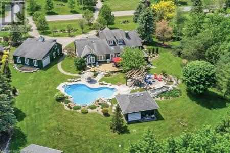 27 WENEIL DRIVE, Freelton, Ontario L8B 0Z6, Canada