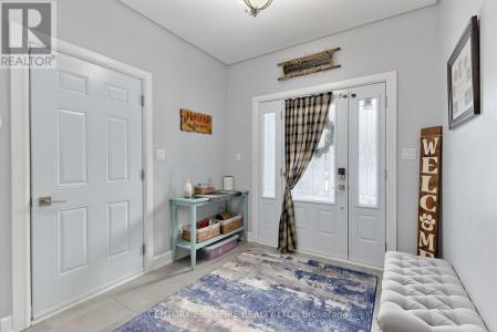 296 BLACK BAY ROAD, Petawawa, Ontario K8H 2W8, Canadá