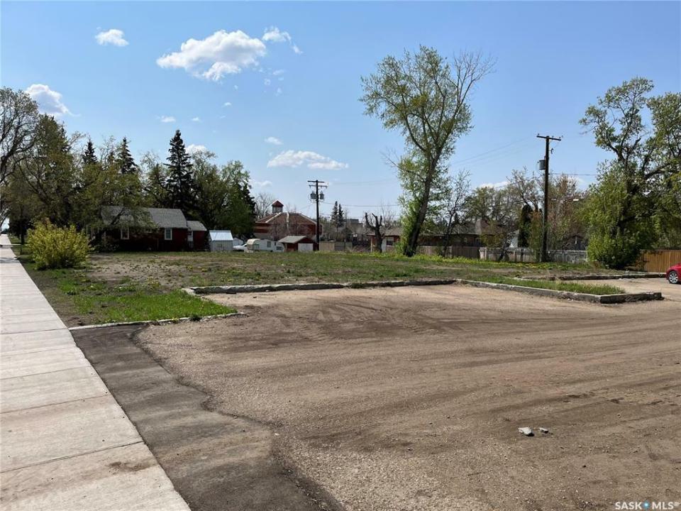 1441 102ND STREET, North Battleford, Saskatchewan S9A 1G6, Canada