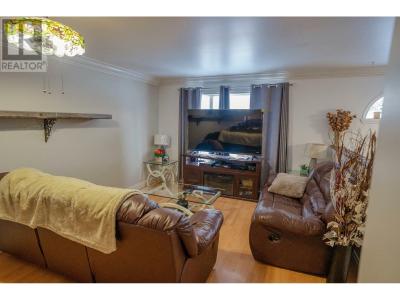 8707 89 AVENUE, Fort St. John, ブリティッシュコロンビア V1J 5B5, カナダ