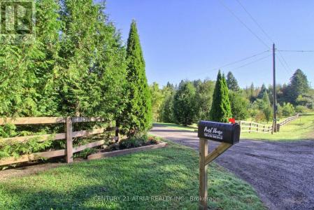7580 16TH SIDEROAD, King, Ontario L7E 5R7, Kanada
