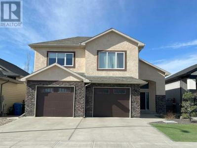 18 RIVERINE LANE WEST, Lethbridge, Alberta T1K 0P6, Canada