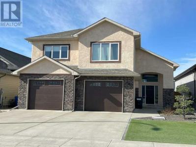 18 RIVERINE LANE WEST, Lethbridge, Alberta T1K 0P6, Canadá