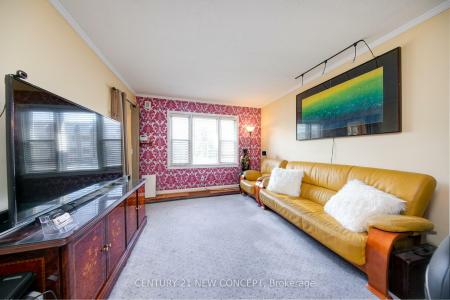 205 FINCH AVE W, Toronto, Ontario M2R 1M2, Canada