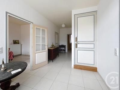 Baby, Île-de-France 77480, France