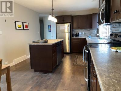 1009 2 STREET SE, Drumheller, אלברטה T0J 0Y6, קנדה 