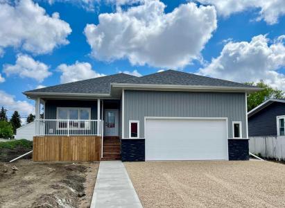 1119 14 STREET, Wainwright, Alberta T9W 1E8, Canada