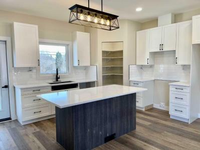 1119 14 STREET, Wainwright, Alberta T9W 1E8, Canada