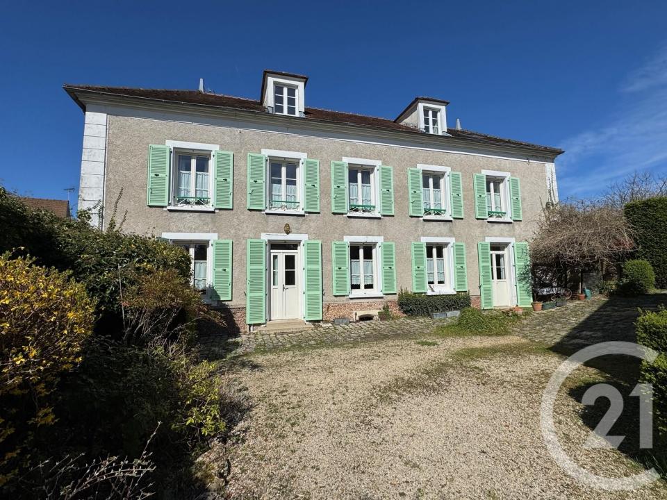 Pringy, Île-de-France 77310, Francia
