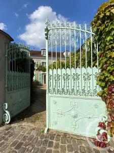 Pringy, Île-de-France 77310, Francia