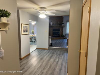 7 Gregory Place, Lake Harmony, Pennsylvania 18624