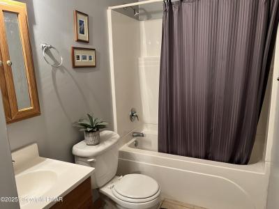 7 Gregory Place, Lake Harmony, Pennsylvania 18624