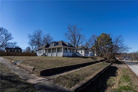 620 E Twin Springs, Siloam Springs, Arkansas 72761, USA
