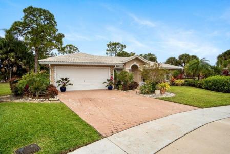 104 Churchill Drive, Royal Palm Beach, Floride 33411, États-Unis