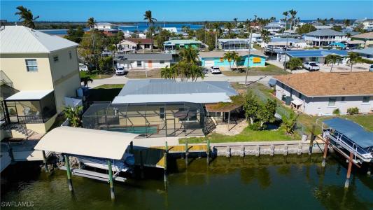 2821 Bruce Street, Matlacha, Florida 33993, USA