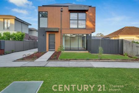 1/4 Princess Avenue, Springvale, VIC 3171, Australia
