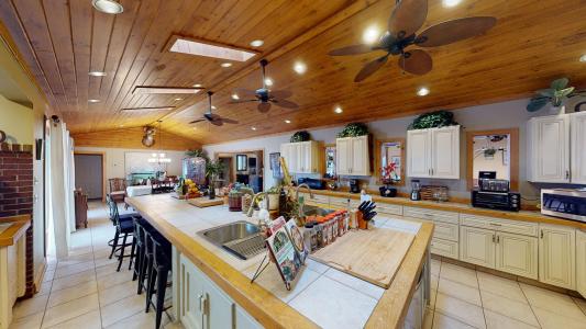 25 Colligan Point Road, Plattsburgh, Nowy Jork 12901, USA