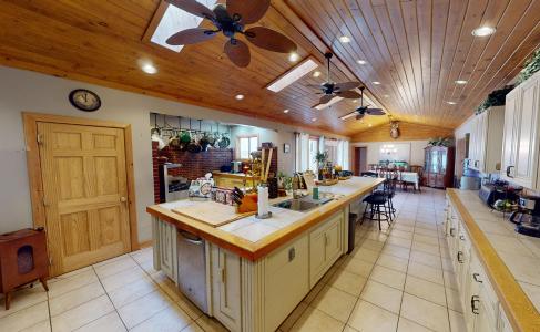 25 Colligan Point Road, Plattsburgh, Nowy Jork 12901, USA