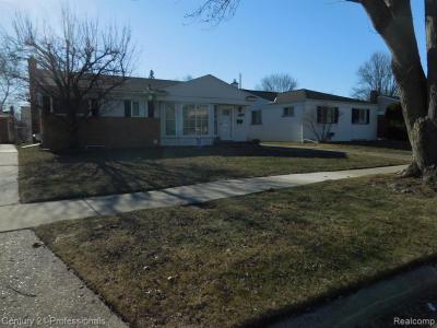 21530 Tanglewood Street, St. Clair Shores, Michigan 48082, Amerika Birleşik Devletleri