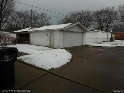 21530 Tanglewood Street, St. Clair Shores, Michigan 48082, Amerika Birleşik Devletleri