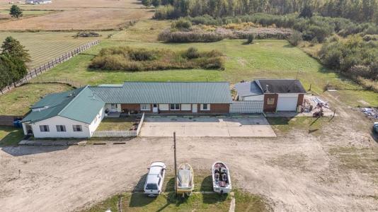 3908 Estey, Rhodes, Michigan 48652, USA