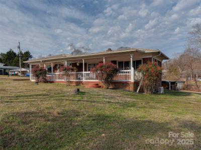 398 S Church Street, Forest City, צפון קרוליינה 28043, ארצות הברית של אמריקה