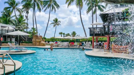 5225 Collins Ave #1417, Miami Beach, Florida 33140, USA