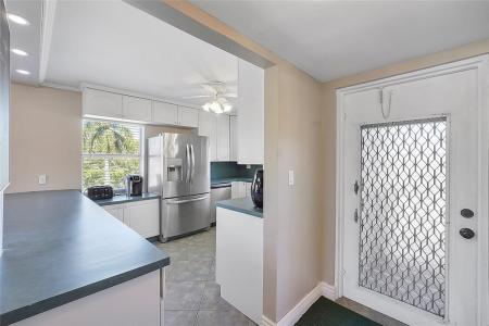 9020 Sunrise Lakes Boulevard, Sunrise, Florida 33322, USA