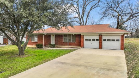 745 N Ash Terrace, Springtown, Texas 76082